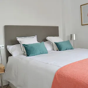 https://grandioso-y-exclusivo-piso-by-sharingco.1costadelsol.com